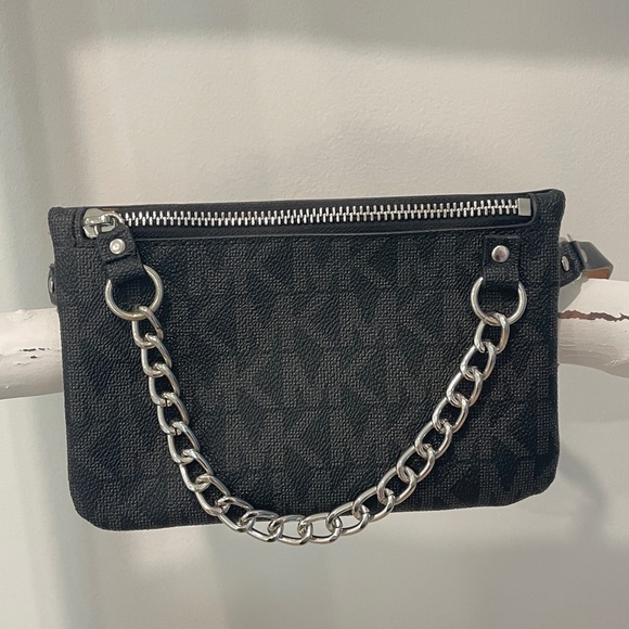 Michael Kors Chain Fanny Pack / NWOT - Picture 1 of 7